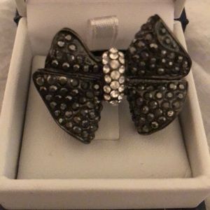 Black And White Betsy Johnson Bow Ring